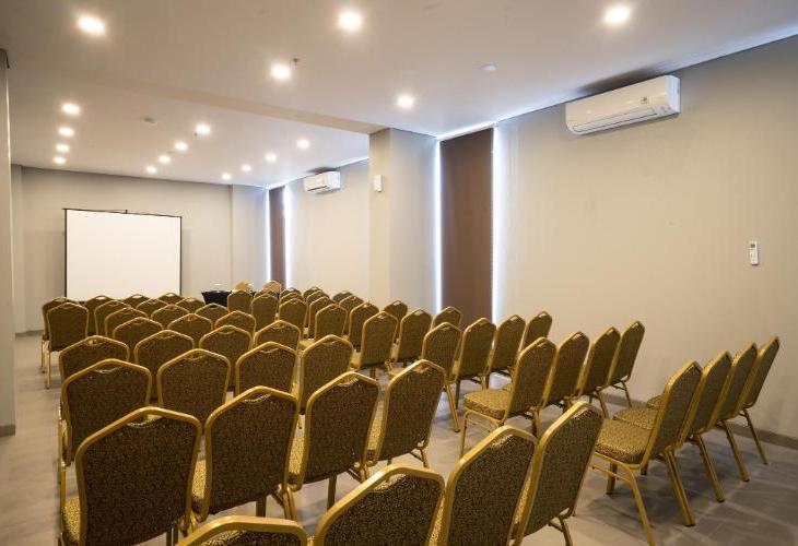 Maple Hotel Grogol Hotel Murah